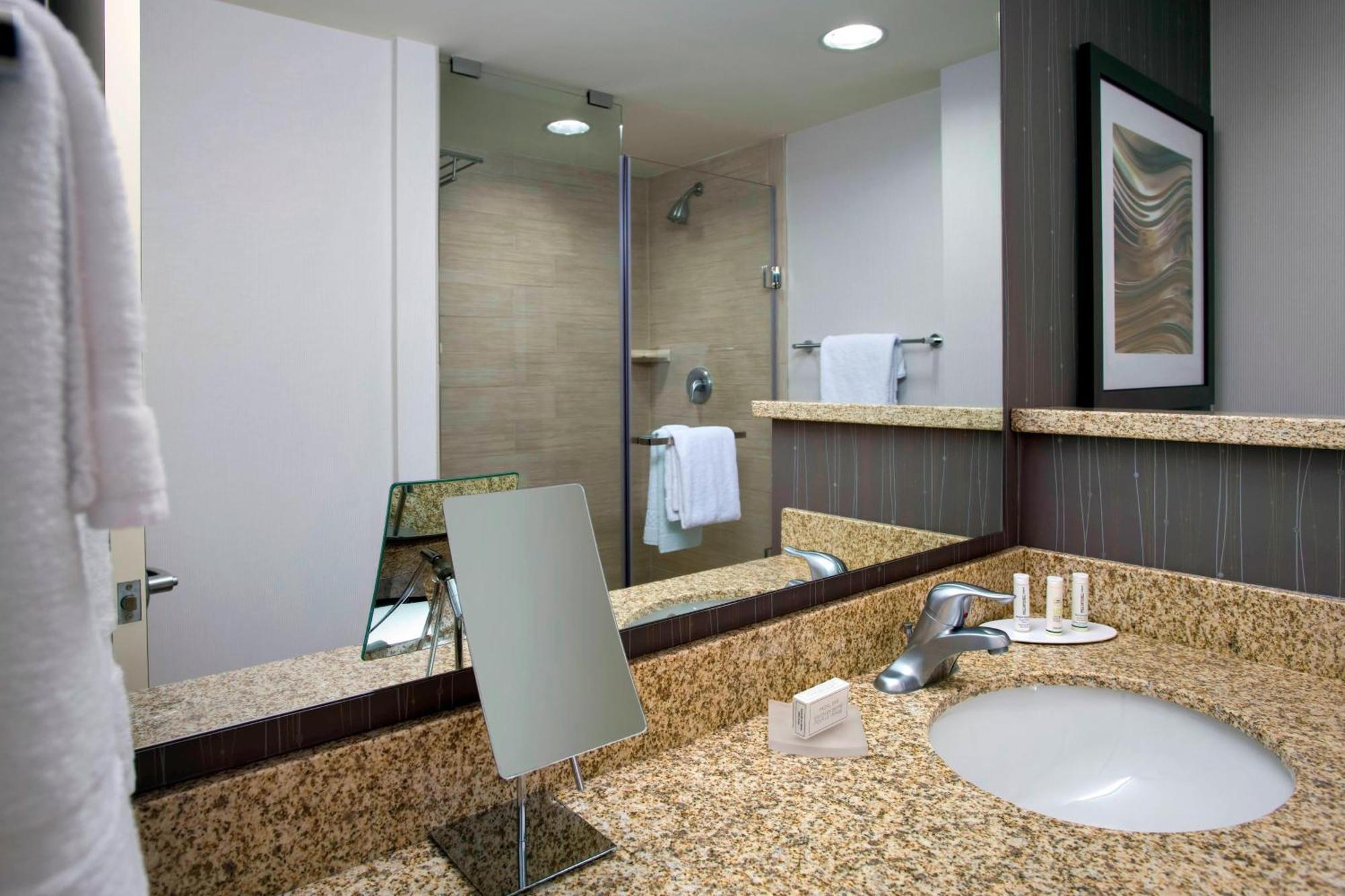 Courtyard by Marriott Philadelphia Lansdale Hotell Exteriör bild